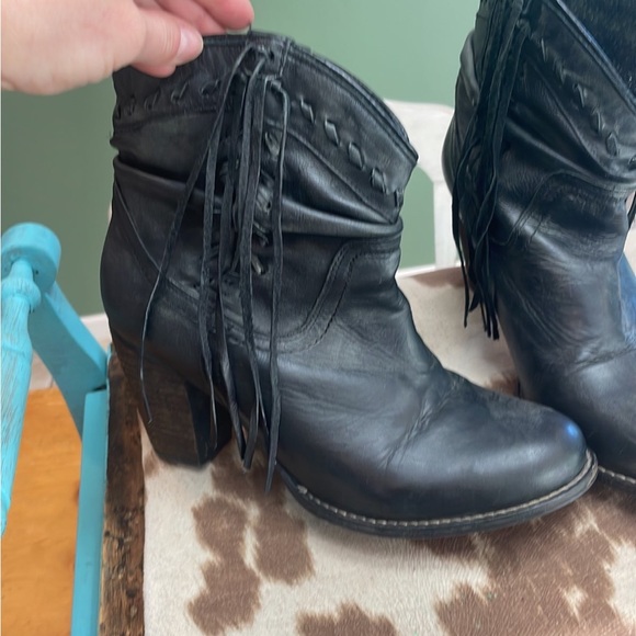 Fringe booties - Picture 3 of 6